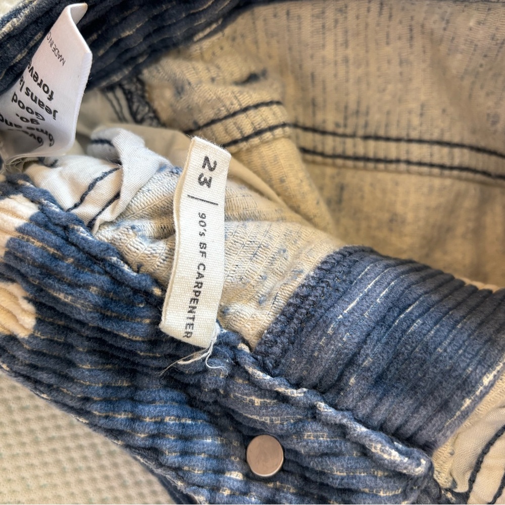 PacSun 90’s Inspired Corduroy Blue Jeans with White Floral Design. Size 23 - Picture 4 of 6